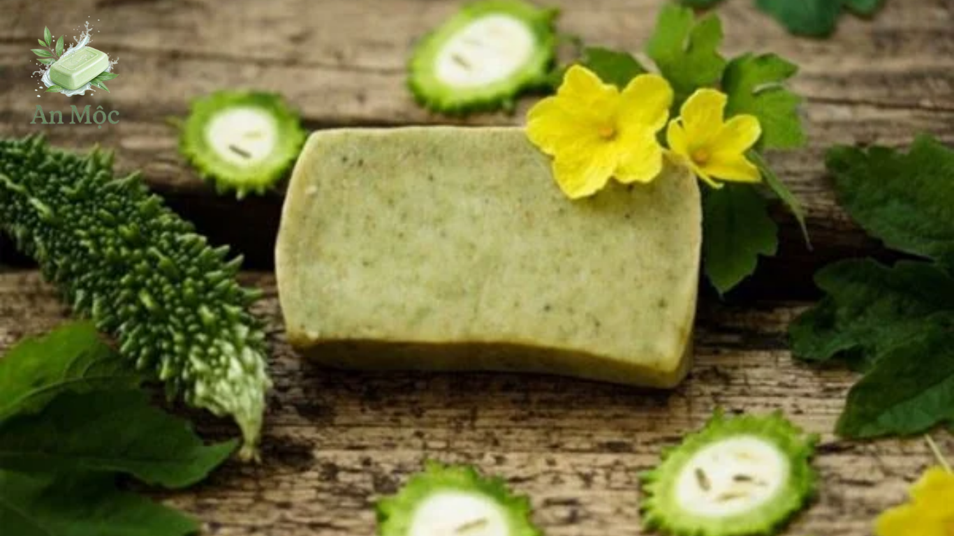 Xà bông trị mụn lưng mướp đắng
